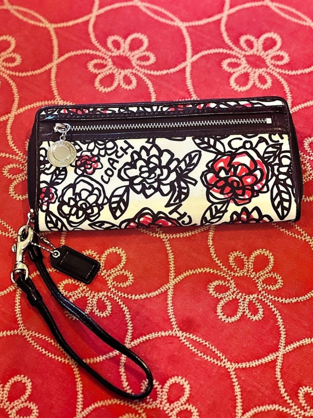 Coach Poppy Daisy Floral Graffiti Zip-Around Wallet Wristlet